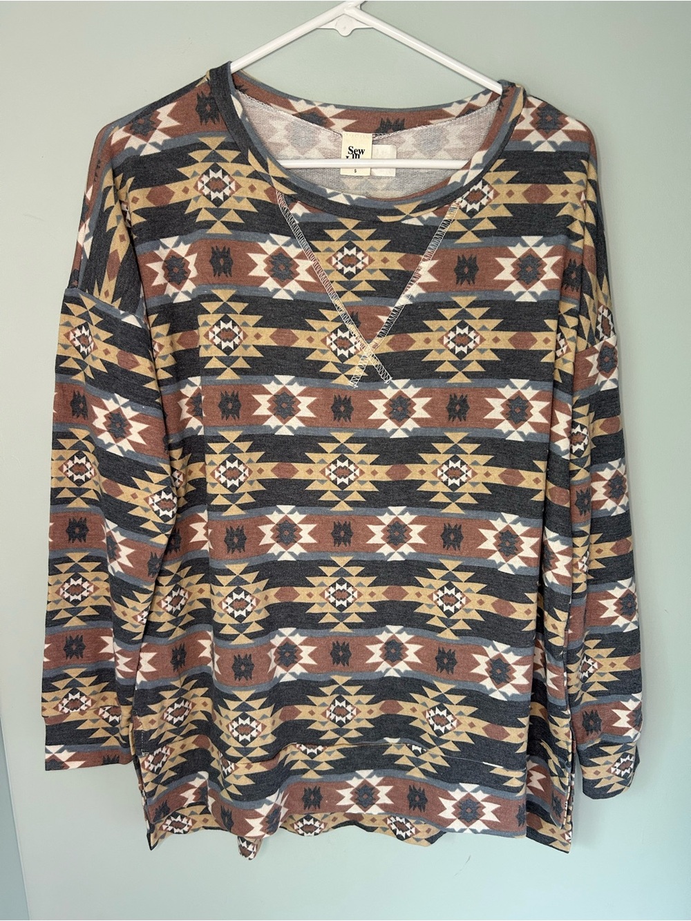 Sew in Love Southwest Aztec Native Print Long Sleeve Pullover Size Small